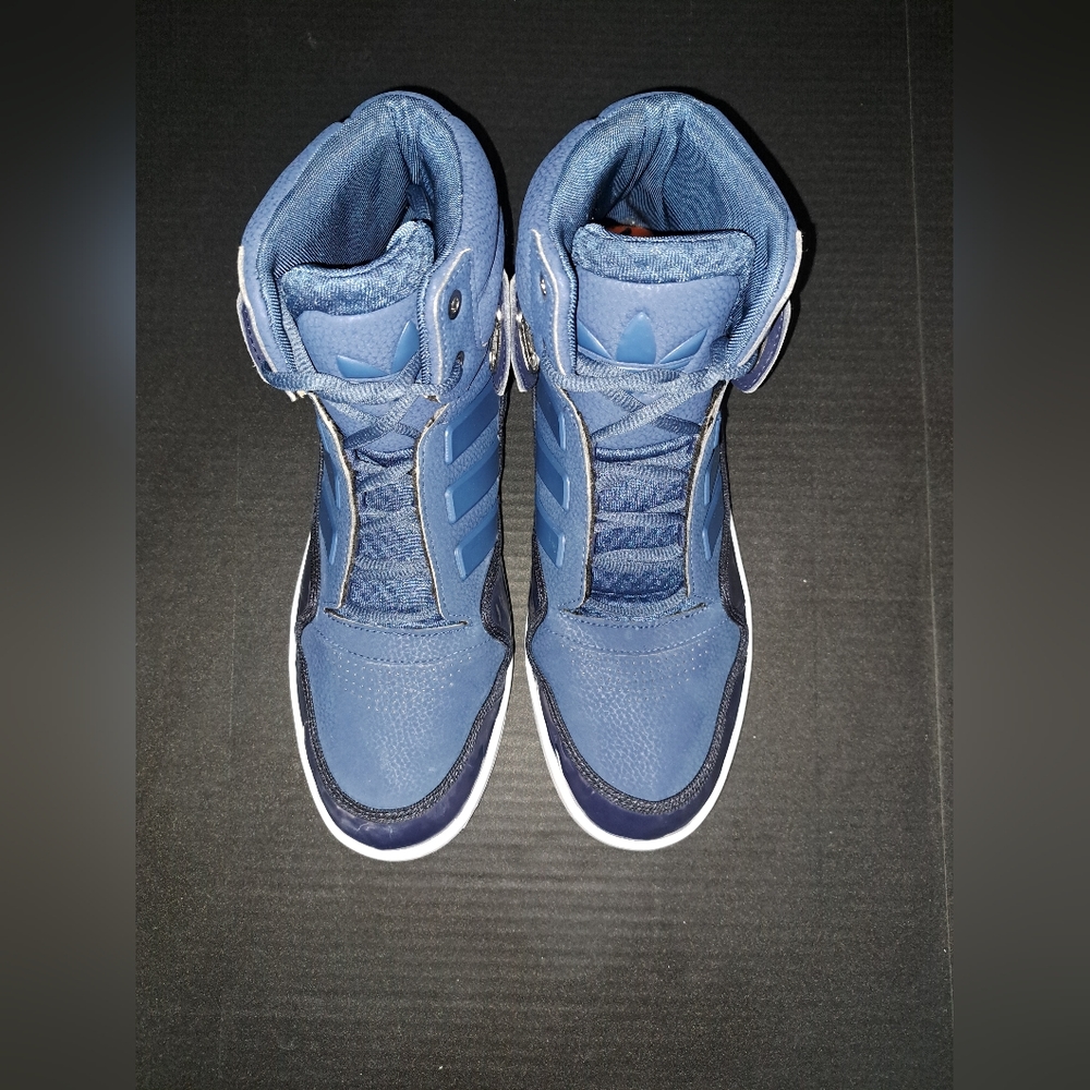 Adidas High Top Dake Blue  basketball Shoes size 11.5